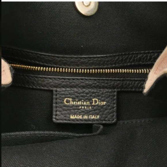 CD001. Christian Dior, Limited Edition Floral Canvas, Diorissimo w/COA - Picture 2 of 10